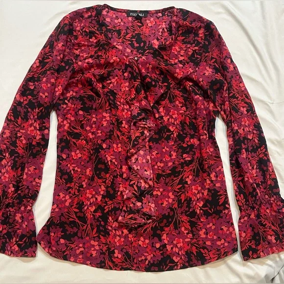 Roz & Ali Vibrant Floral Blouse with Ruffles - Picture 2 of 13